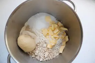 Pâte levée feuilletée (pâte à croissants) : etape 25
