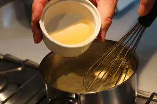 Sauce crème au vin jaune : etape 25