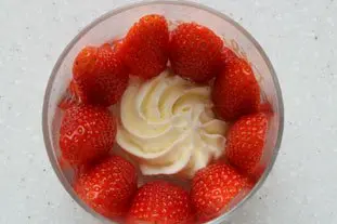 Verrines fraises-kiwis crème de mascarpone : etape 25