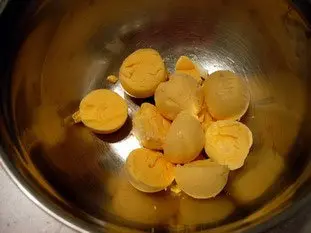Oeufs mimosa : etape 25