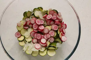 Salade de jeunes courgettes