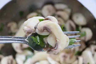 Simple salade de champignons thym-citron en 3 façons