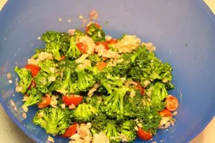 Salade tiède de brocoli au thon : etape 25