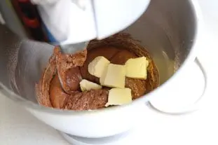 Brioche feuilletée en brownie : etape 25