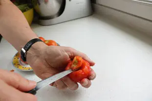 Comment éplucher des tomates à la flamme