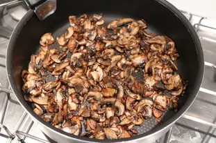 Sauté de porc crémeux aux champignons de Paris : Photo de l'étape 6